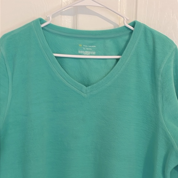 Tek Gear Microfleece V-Neck Top - Picture 3 of 6